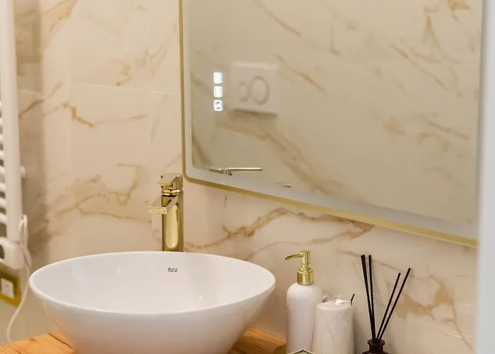 Konukevi Golden Palace Luxury Roma