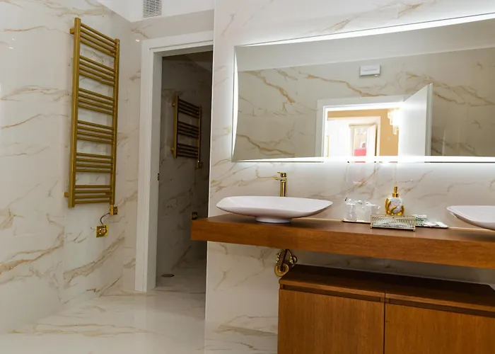 Golden Palace Luxury 4*
