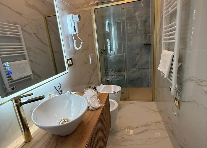 Golden Palace Luxury