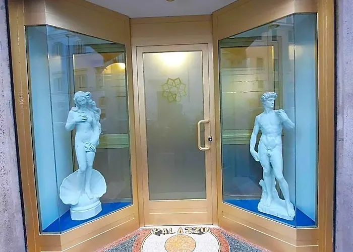 Konukevi Golden Palace Luxury Roma