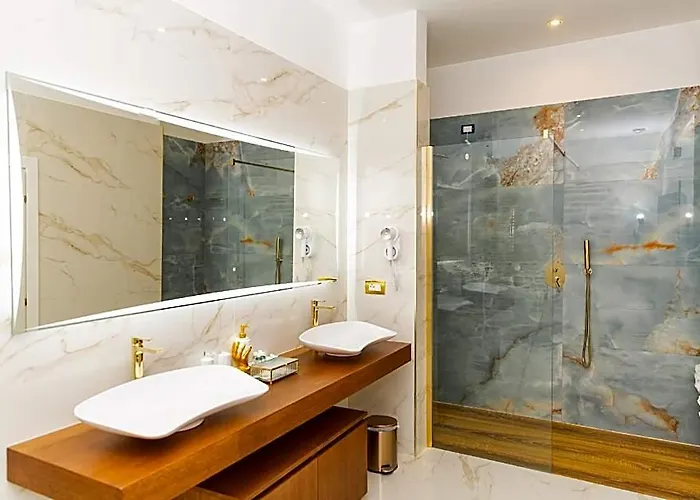 Golden Palace Luxury 4* Roma