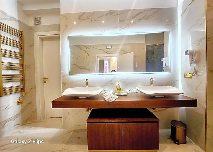 Golden Palace Luxury Konukevi Roma